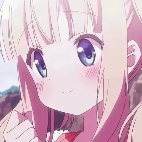 头像女系动漫短裤