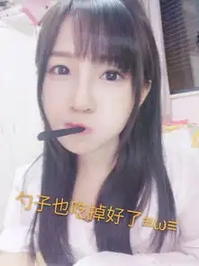 万年美少女晒美照粉丝说她真人比照片还美