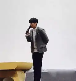 父亲忧郁症自杀这个sm的男idol竟身负50亿欠款泪崩模样令人心碎