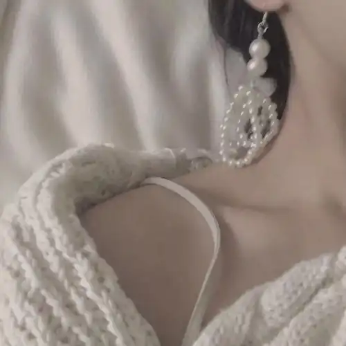 白色系列头像部位女生头像