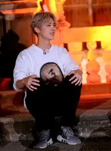 流言蜚语不断,鹿晗人气不减反而大增深藏杀招难怪红透半边天