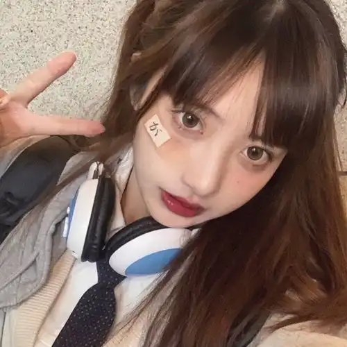 一些好看的头像和背景图