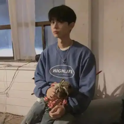 伤心的头像男,没人想过我的感受在呼过我