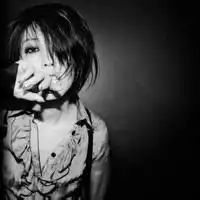 女生头像冷酷忧伤黑色微信头像图片大全