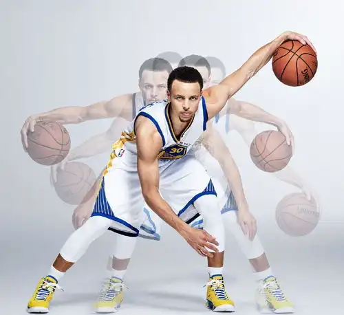 美国第二大运动品牌签下杨超越,还将与库里同台,双赢的局面