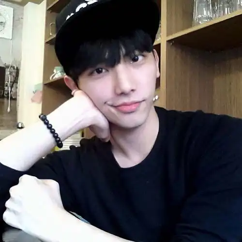 暴力颖男生头像韩系头像