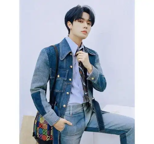 从漫画走出来的小橘蓝发少年林彦俊最新写真曝光