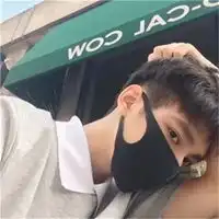 头像男生口罩真人