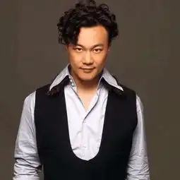 巡回分享会上学生变低头族,陈奕迅的回应可谓是高情商了