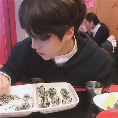 韩系帅哥男生头像高清2018温柔不多就给中意的人