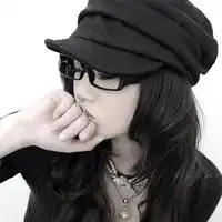 求好看的戴帽子的女生非主流头像