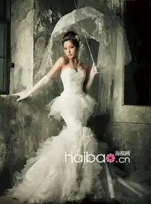 日本人气模特藤井莉娜婚纱秀组图