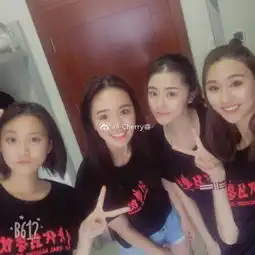 中戏新生开学,男生可以组团出道了,女生脸比锥子尖长得全一样