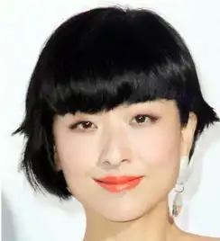 橙色系短发女生头像徐濠