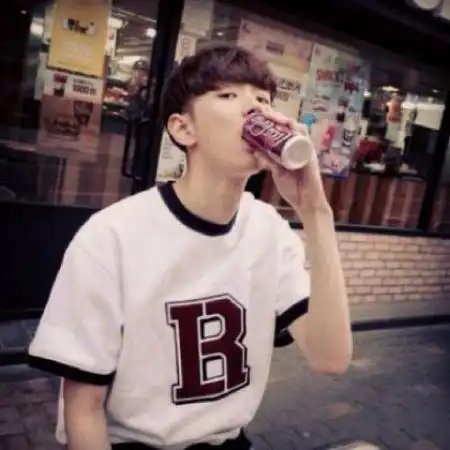 英俊潇洒的男生头像,适合有品味的男生使用的