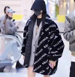 杨超越真会穿,白色连衣裙清新脱俗,西装短裤霸气十足