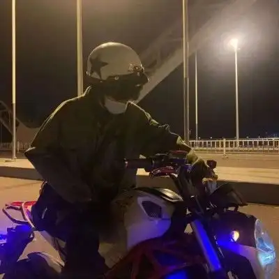 ins帅气又舒服的男生头像