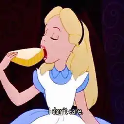 图片中女的吃的是什么