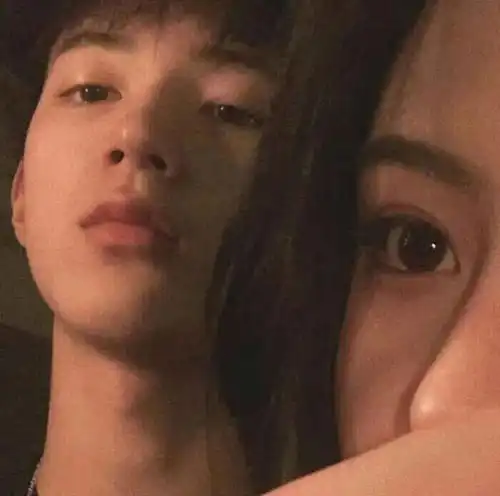 情侣头像一眼着迷,满是爱意