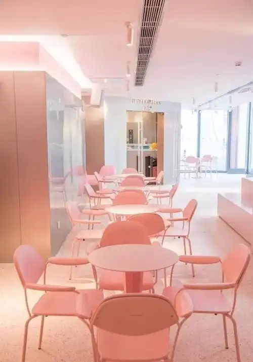 粉色也能玩出狂拽酷炫的感觉少女心主打的网红店,你怎么看