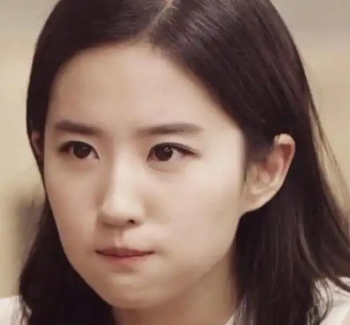 刘亦菲头像刘亦菲头像2.0爱永远是突然降临的