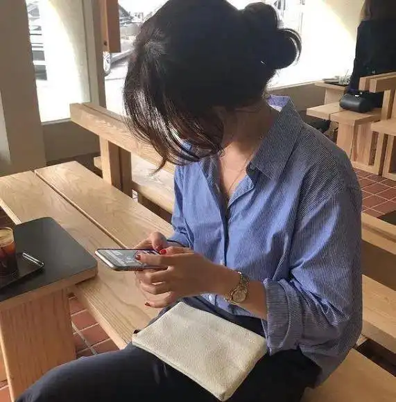 不露脸拍照姿势分享分分钟get氛围感气质大片