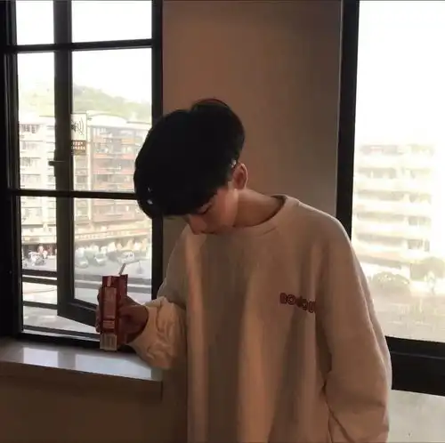 限量版男生头像如果热爱与众望所归背道而驰,你会选择什么