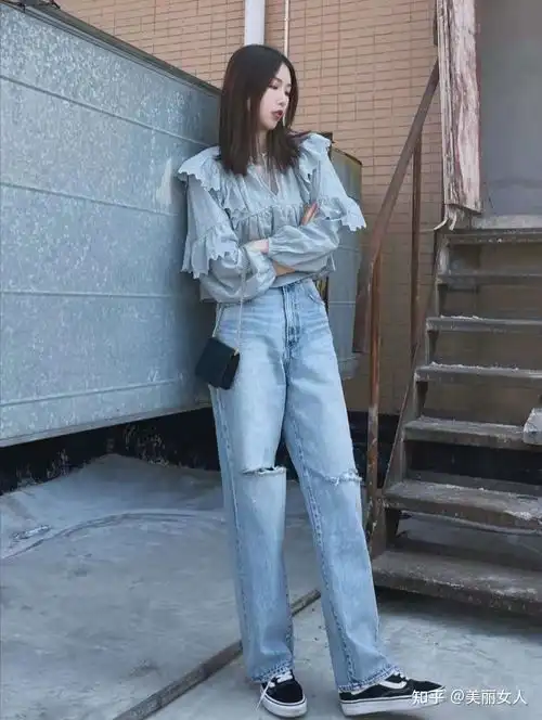 女生春天穿什么颜色的衣服最好看