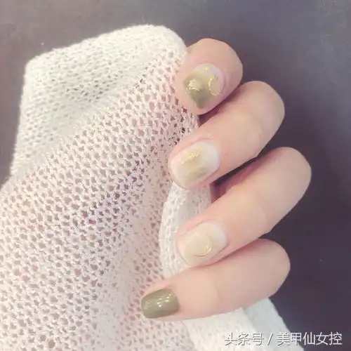 超好看的闺蜜美甲图片,一起做个美美的小仙女吧