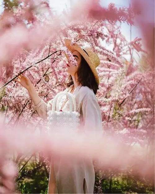 旅行拍照技巧转身回眸,这样拍你就是妥妥的小仙女