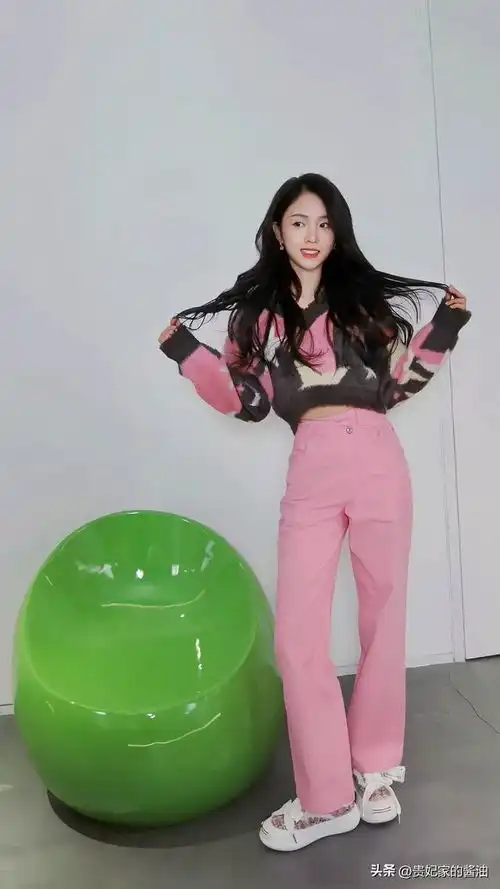 宝藏女孩吴宣仪高清壁纸美照图集第一部