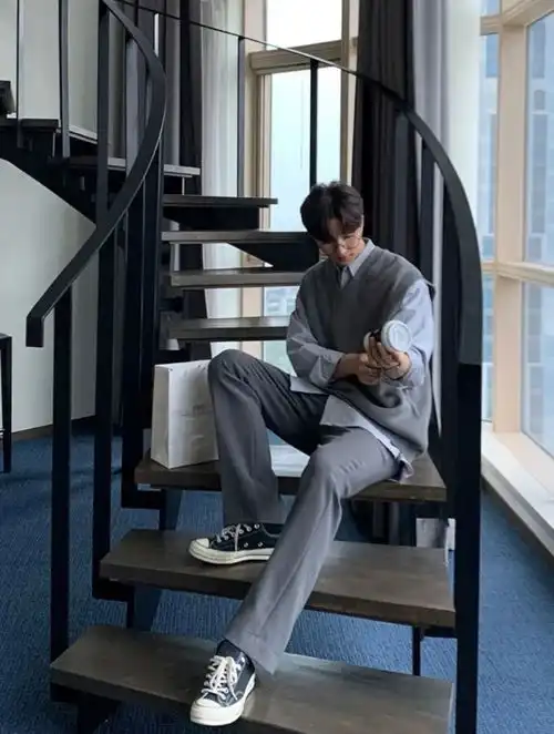 偶像剧男主穿搭指南禁欲系显高装减龄风,你想要的都有