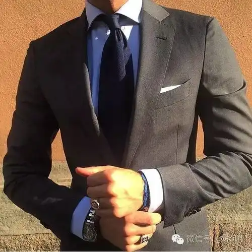 穿正装的男人才是世界上最毒的药