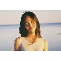 一周热门头像吹着海风吃着西瓜,连天都是可爱的蓝色