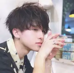 日系小奶狗短发