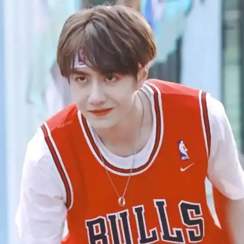 头像男丧系ins女生