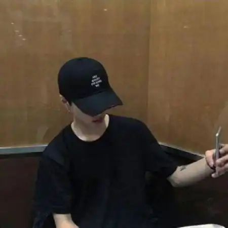 男头像黑色系高冷头像邵