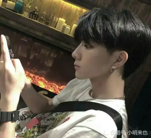 头像男侧脸帅气高清