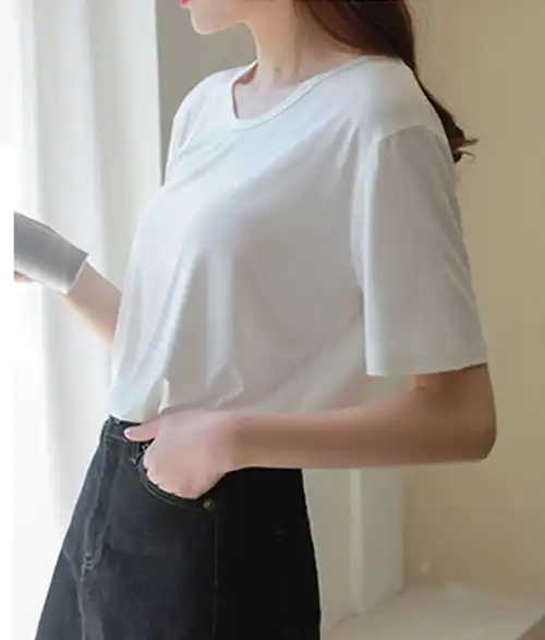 快捡漏这款牛奶丝t恤79元3件,不挑身材不挑年龄,凉爽又丝滑