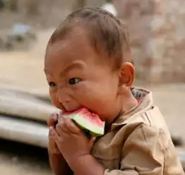 小男孩吃西瓜男孩头像