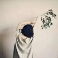 头像女短发背影半身短头发半身背影照女生头像