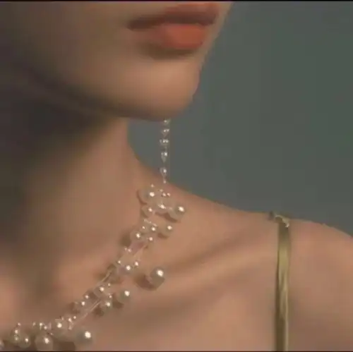 头像黑色系女生ins珠宝