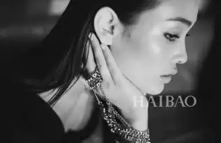 惊艳鲶鱼脸厌世脸高级感,这位小姐姐的穿衣也很独特