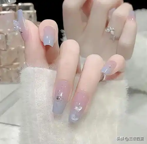 2024超仙超赞的蓝色美甲