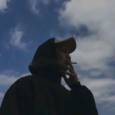 侧脸影子男生头像好看的黑影唯美照片