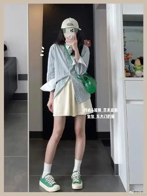 春日少女感,蓝白色打造乖巧的样子