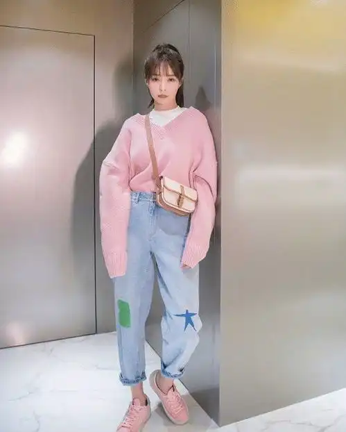 毛衣怎么穿来看看小姐姐的时尚穿搭,怎么搭配都美