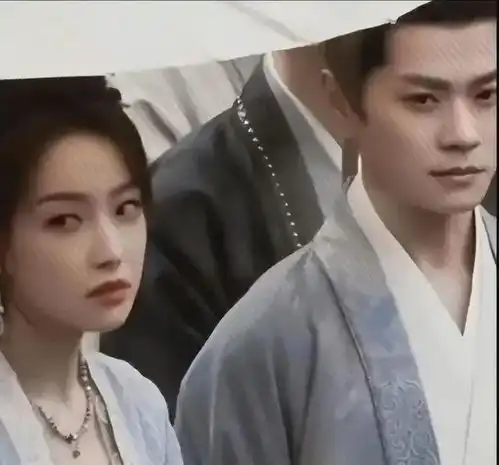 山河枕爆火,曹骏惊艳的古装扮相,是对内娱普男的最强反击