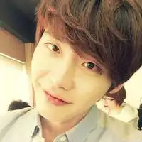 清晰薄荷男生头像