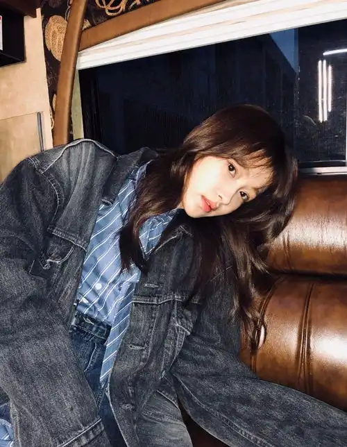 微胖女生最适合这款卷发